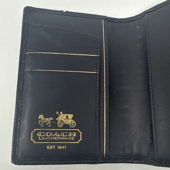 Vintage Coach Turnlock Passport Holder, Coach Turn Lock Black & Gold - Picture 4 of 10